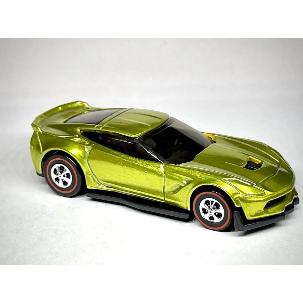 Hot Wheels 1:64 Custom Made Spectraflame Redline Corvette C7 Z06