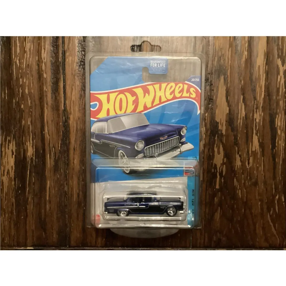 Hot Wheels 2022 Super Treasure Hunt `55 Chevy Bel Air W/ Protector