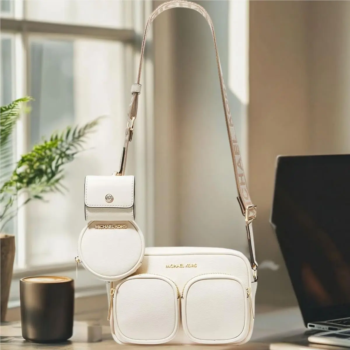 Jet Set Women MD Leather Crossbody Bag with Airpods Case Variation LIGHT CREAM by Michael Kors
