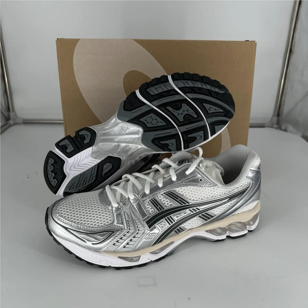 Asics Gel-kayano 14 White Graphite Grey 1203A537-110 Men`s Size 11