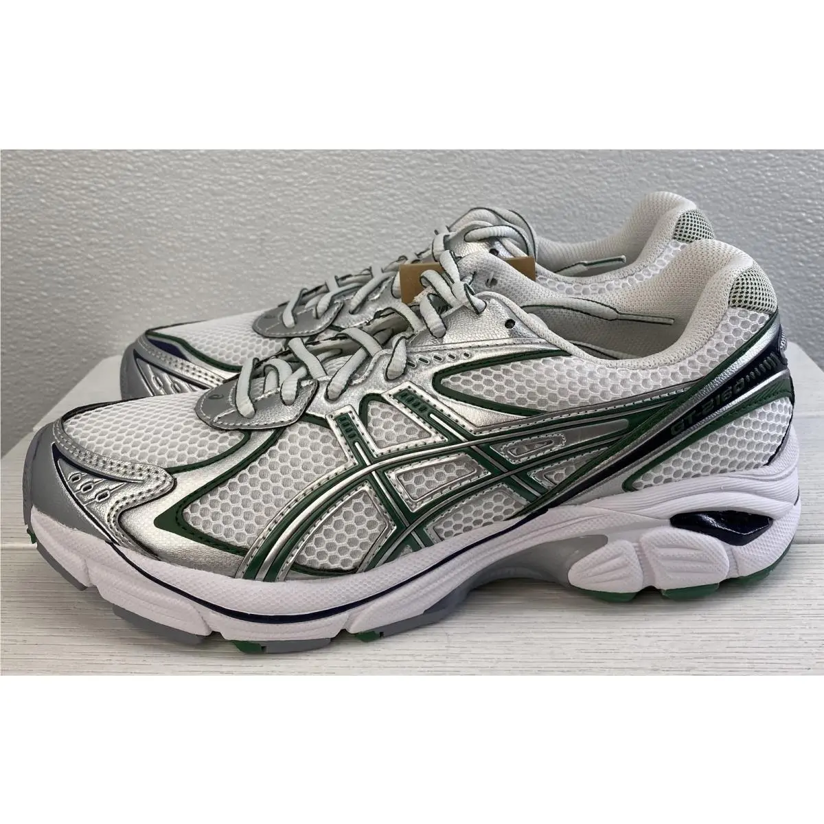 Asics shoes - White 1