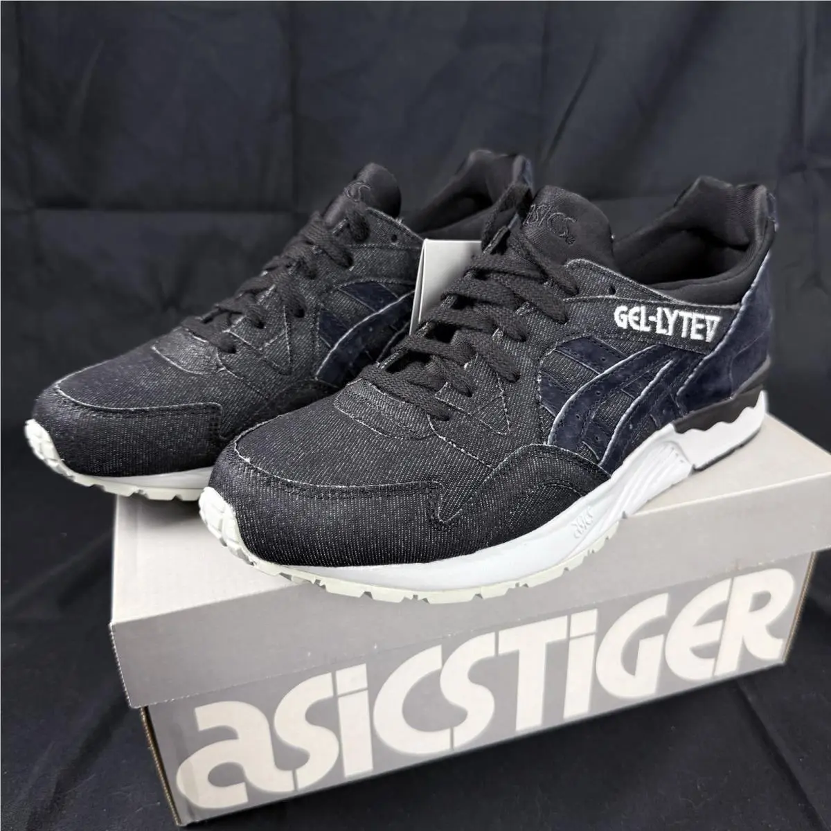 Asics shoes - ASICS Tiger Gel-Lyte V - Tiger - H7AVQ-9690 - Black, White 8