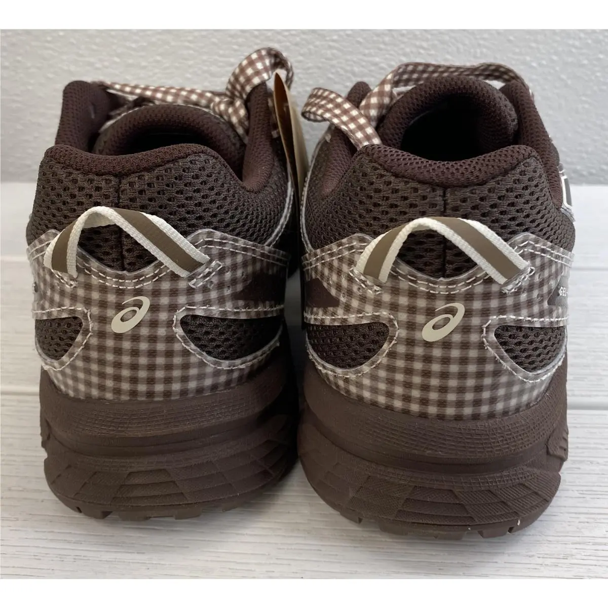 Asics shoes - Brown (UPC: 197298855020) 0