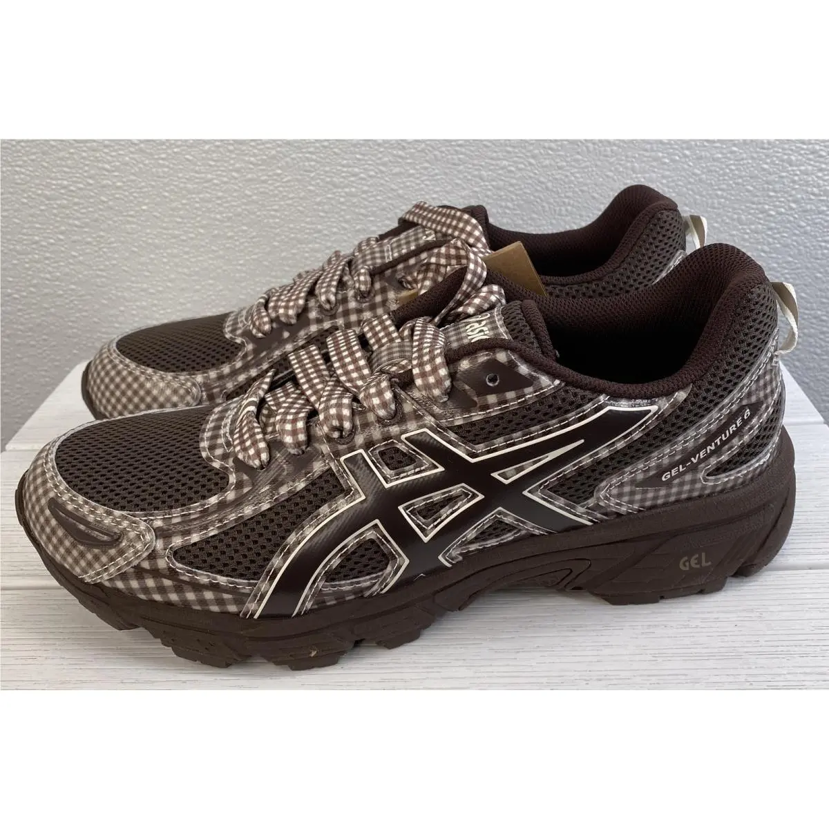 Asics shoes - Brown (UPC: 197298855020) 1