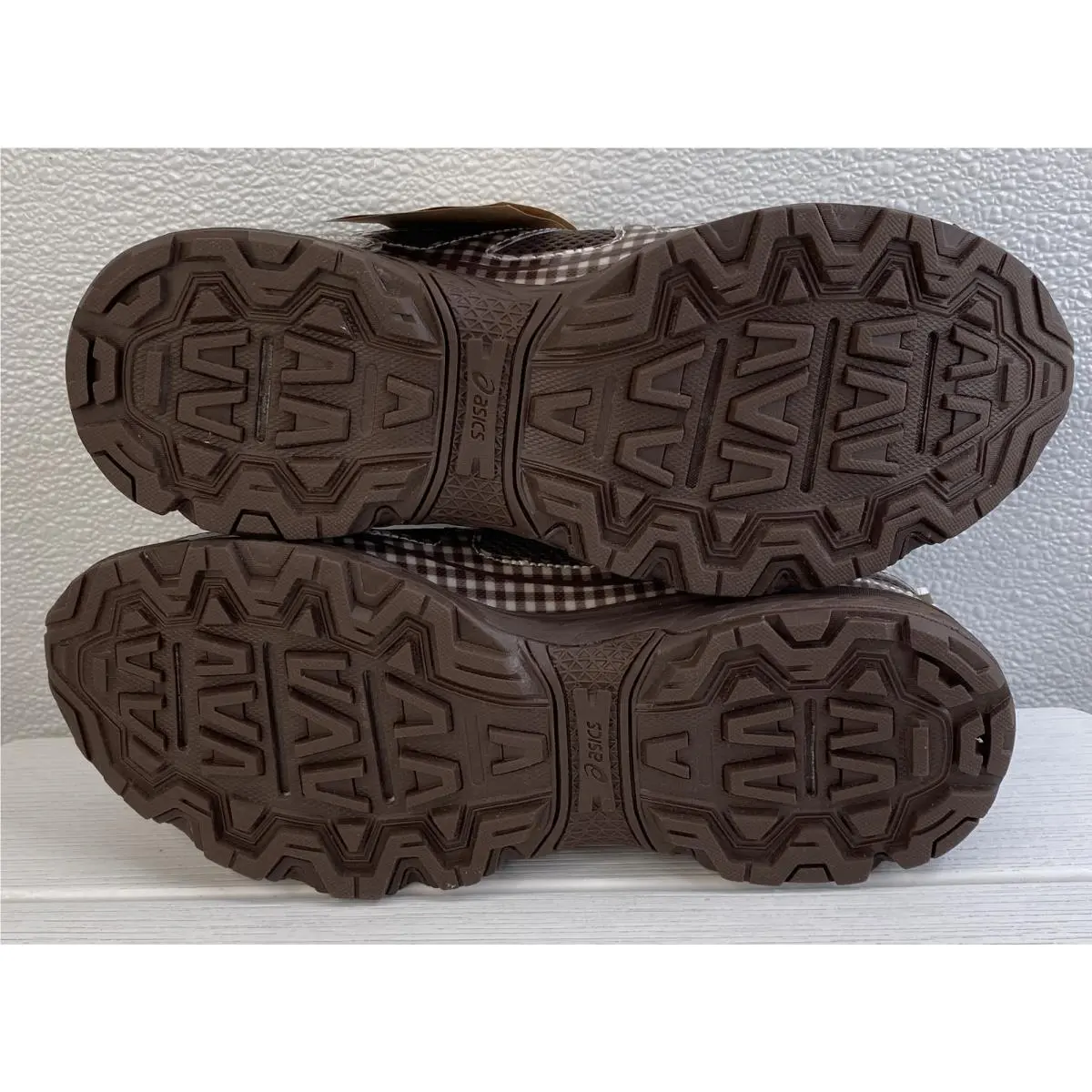 Asics shoes - Brown (UPC: 197298855020) 3