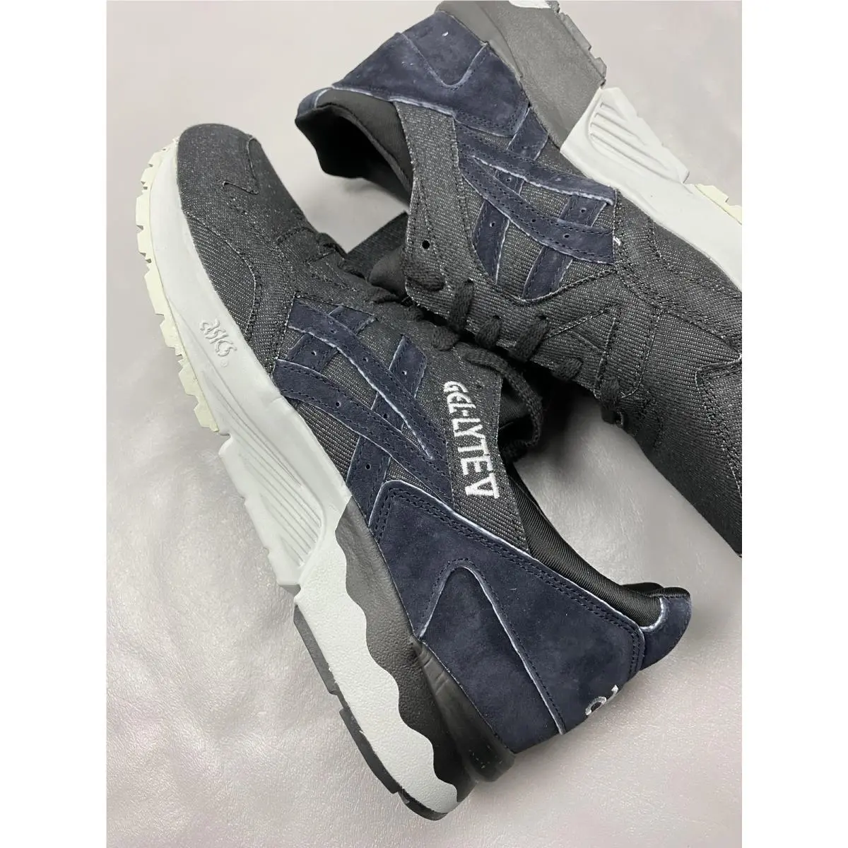 Asics shoes - ASICS GEL-Lyte V - Gray 7