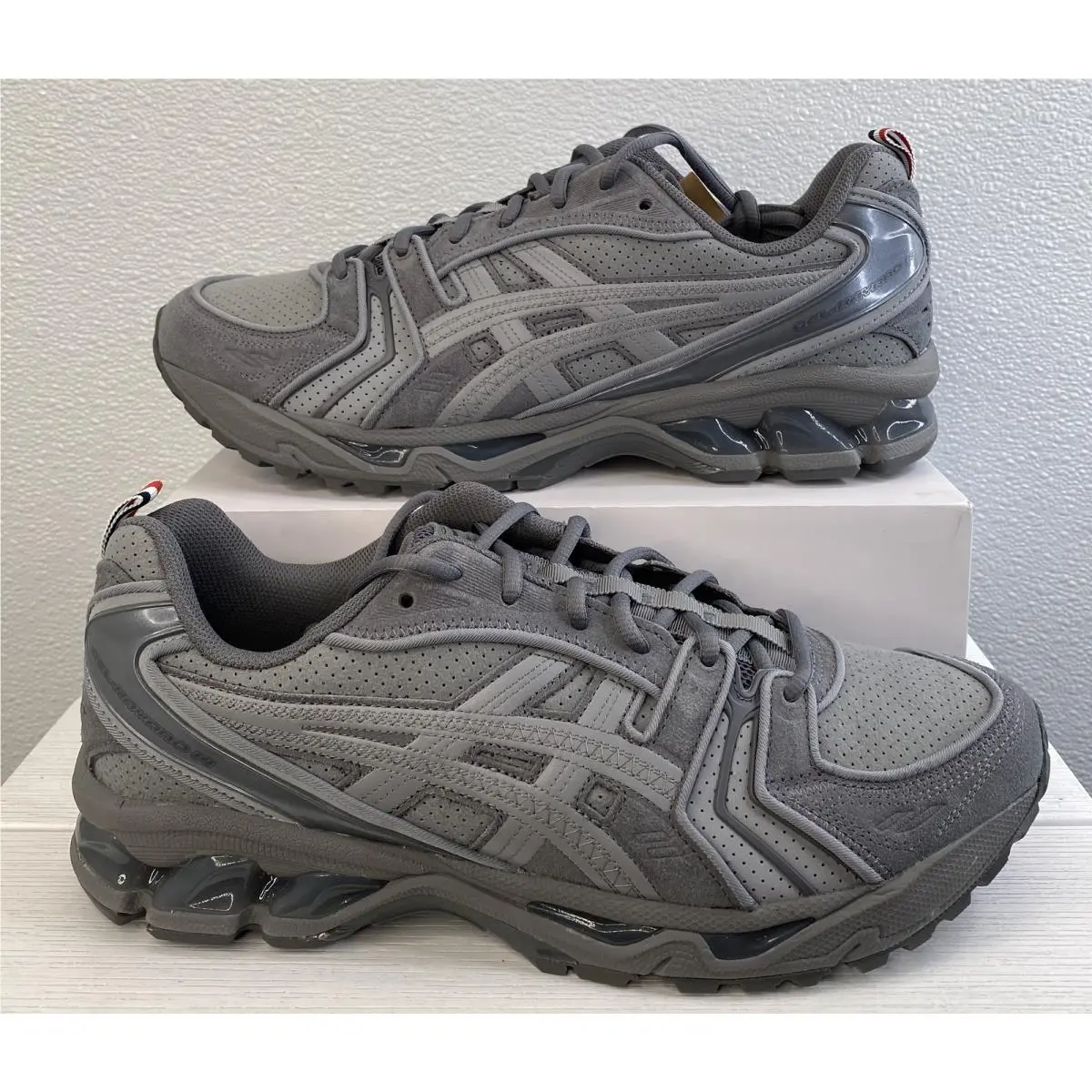 Asics shoes - Gray (UPC: 199023189769) 6