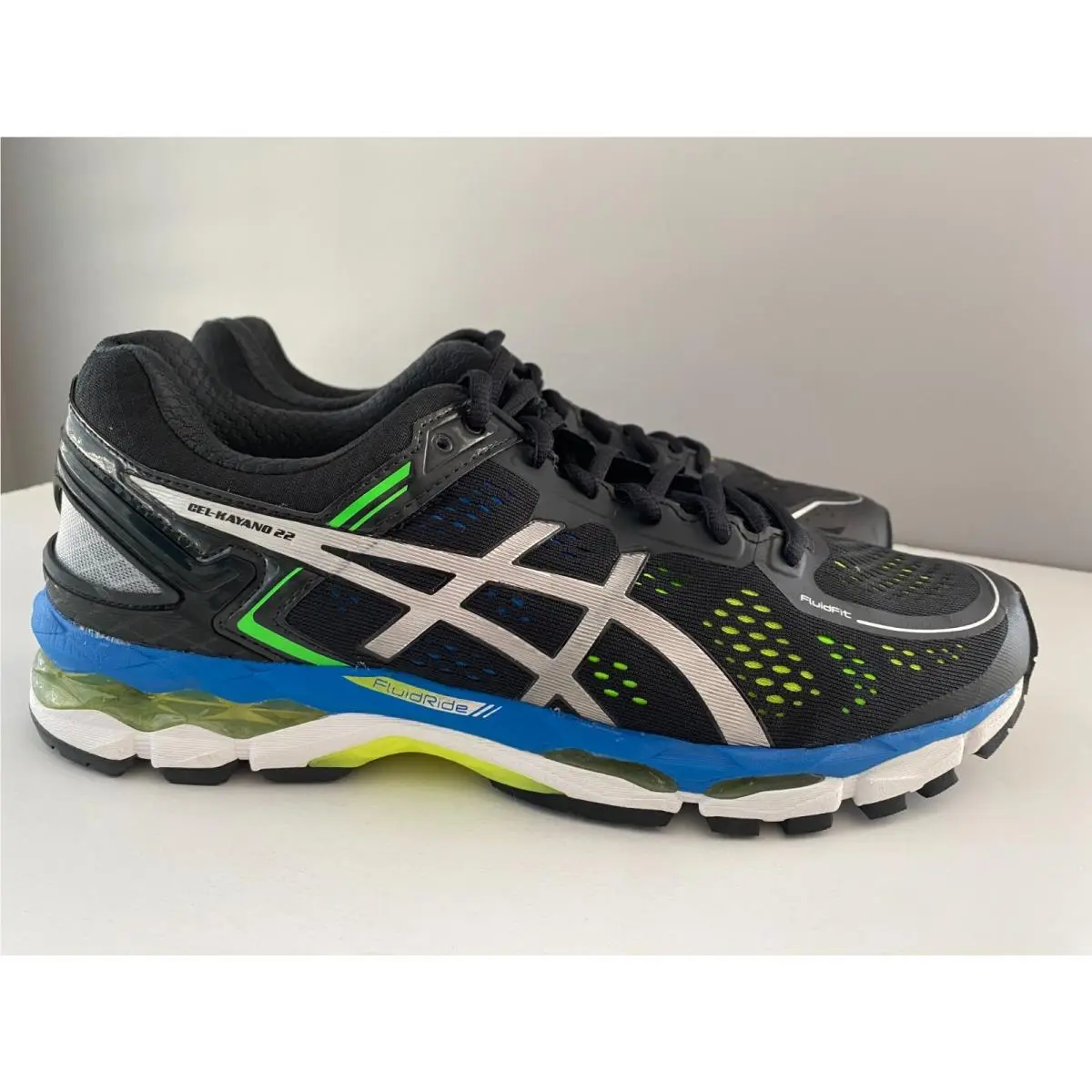Men`s Size 11 Asics Gel Kayano 22 Black/silver/flash Yellow T547N 9093
