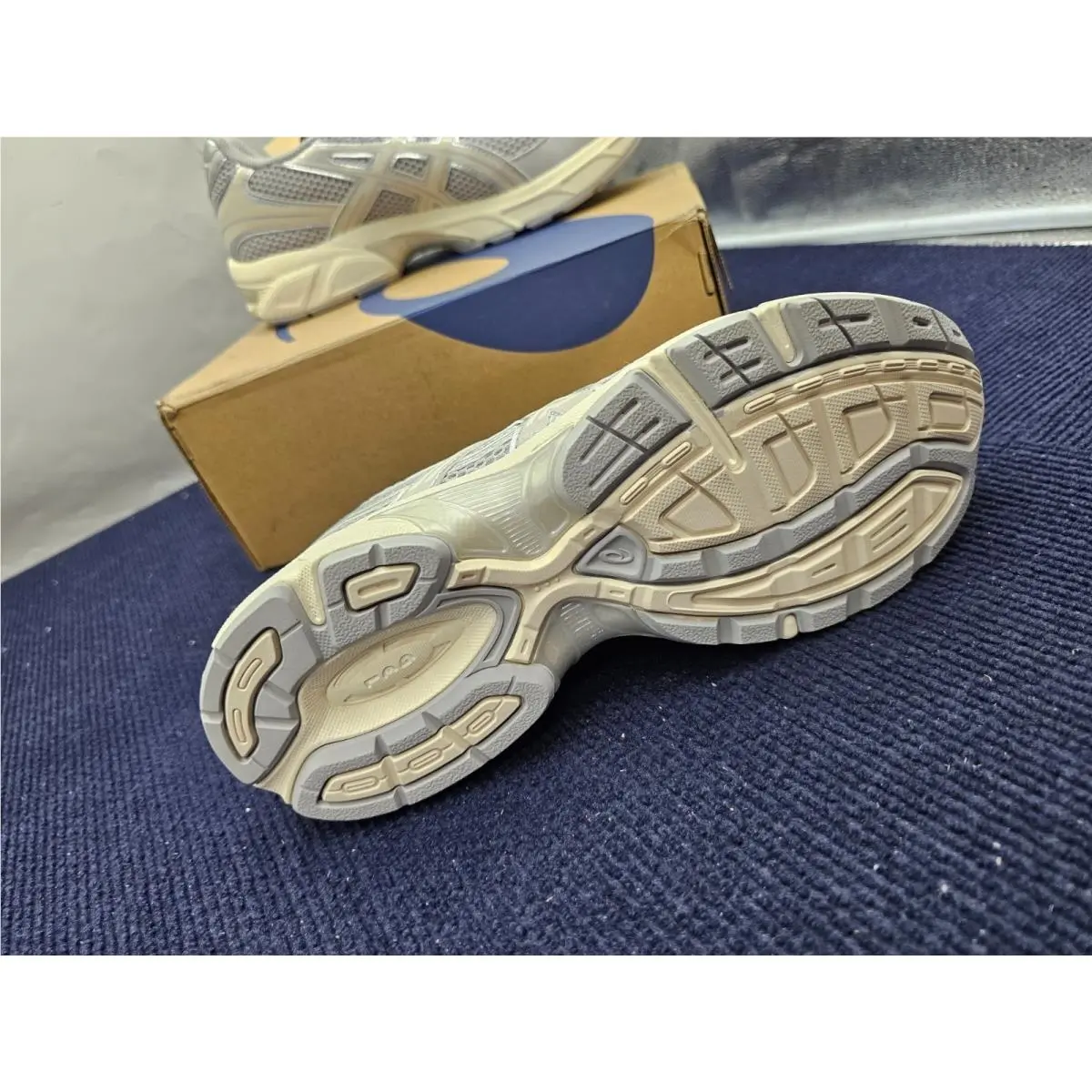 Asics shoes - Cloud Grey/Oatmeal (UPC: 197298791137) 4