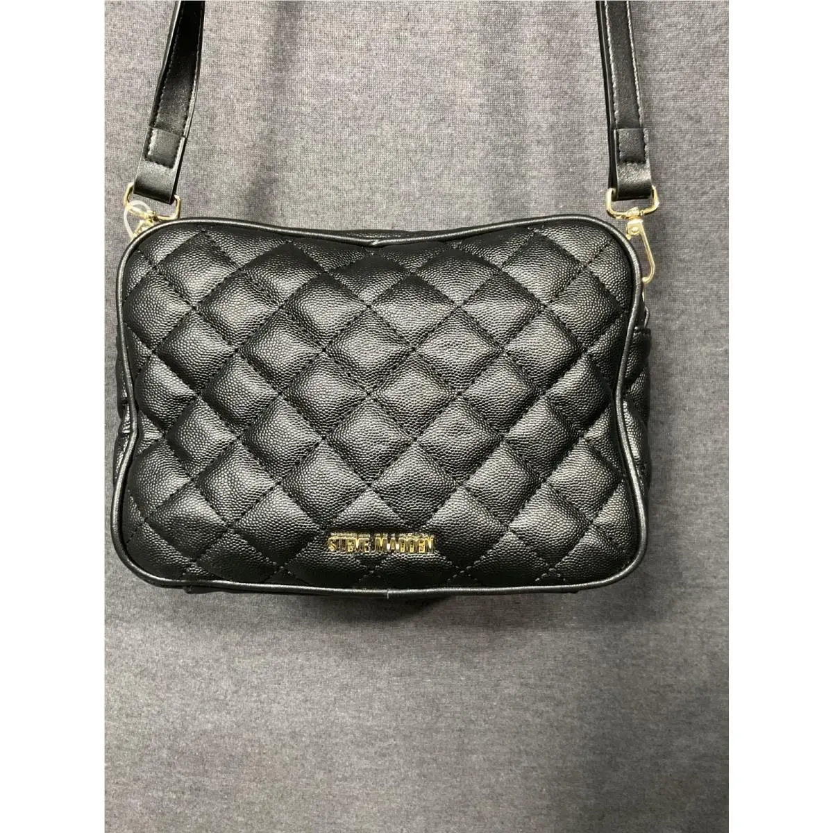 Steve Madden Birin Quilted Crossbody Bag Black Gold Hardware DM248260