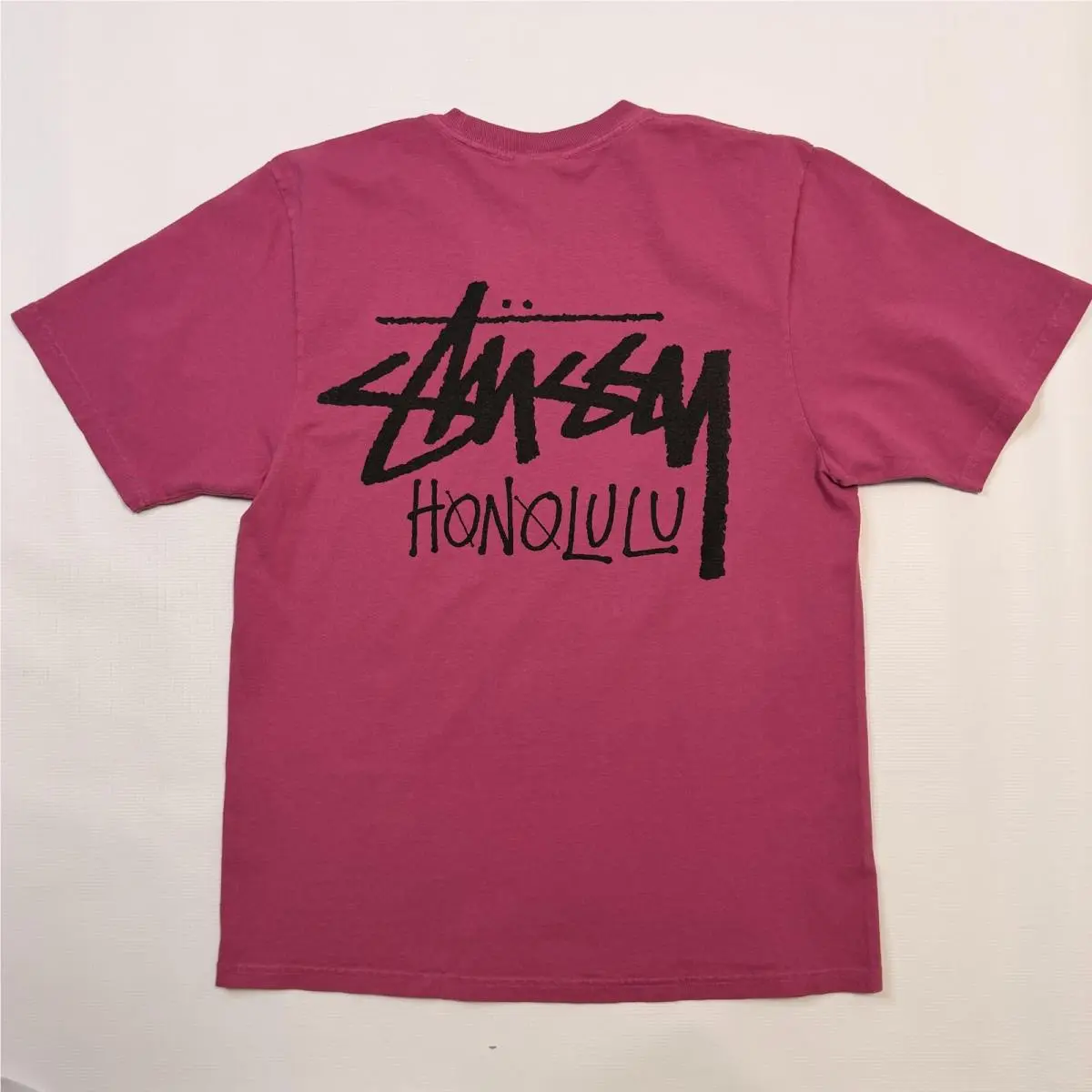 Stussy Honolulu Shirt Mens Medium Pink Berry Graphic Tee Streetwear Short Sleeve
