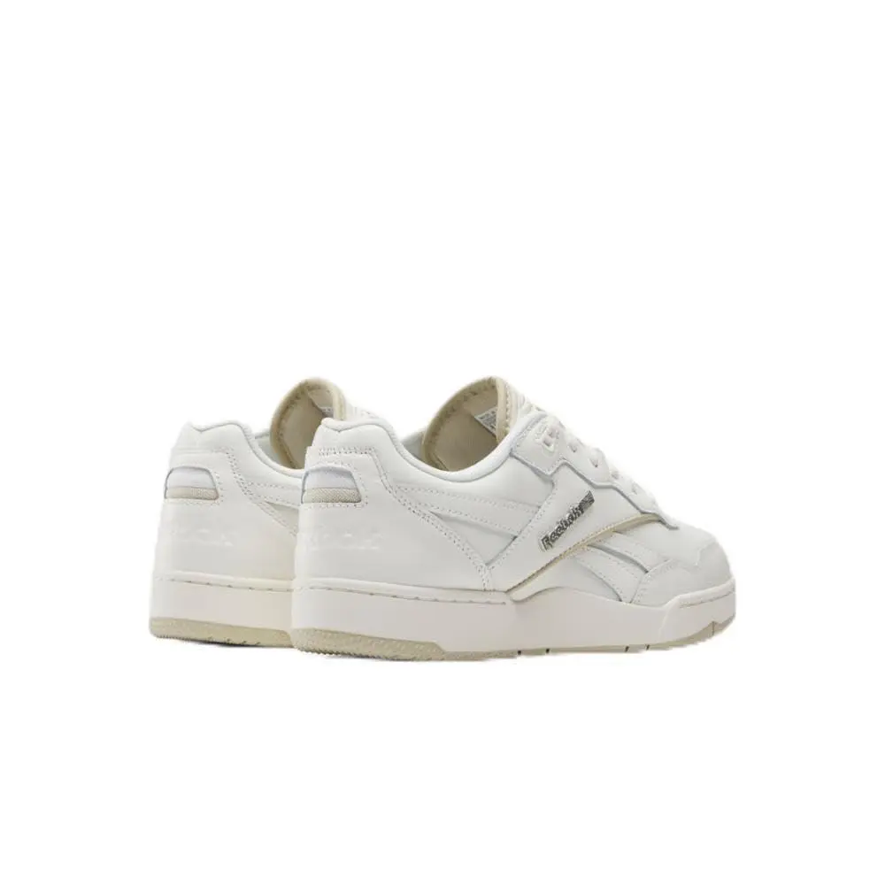 Reebok Unisex BB 4000 II Sneaker Chalk/classic Beige 10 Women/8.5 Men