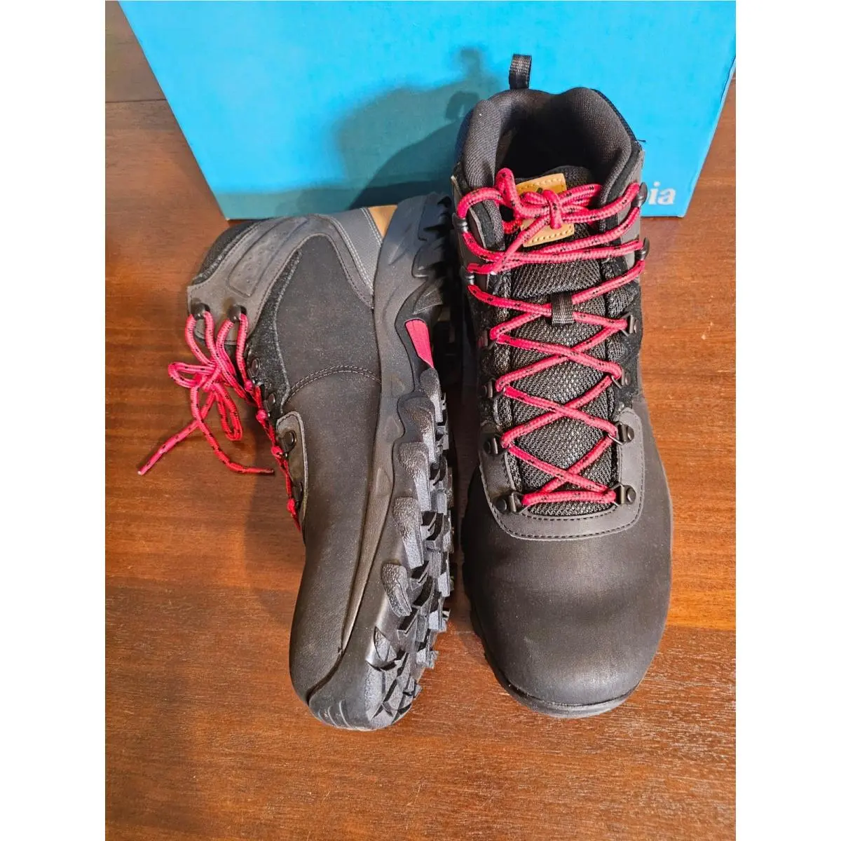Columbia Newton Ridge Plus II Waterproof Hiking Boots Mens 15 Black Shark Red