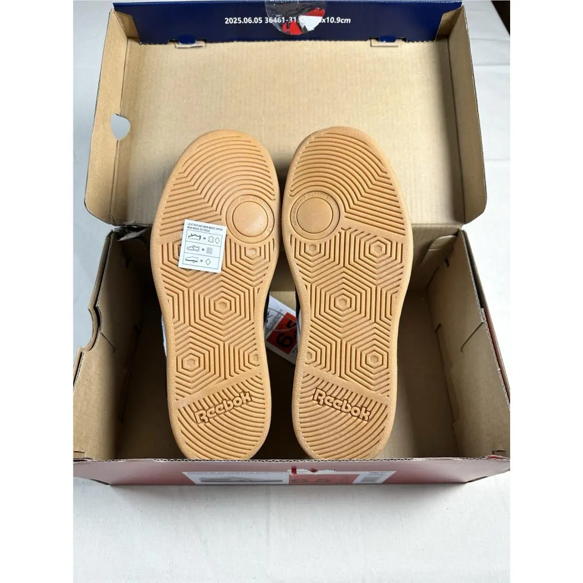 Reebok shoes - White 1