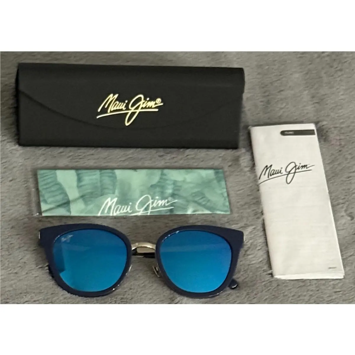 Maui Jim Polarized Wood Rose Navy Blue Hawaii Glass Case-cloth B870-03