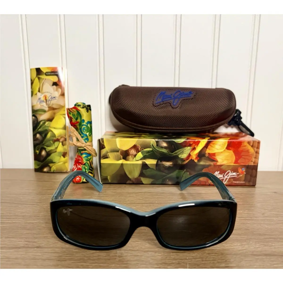 Maui Jim Punchbowl MJ 219-03 Sunglasses Gloss Black Blue Grey Polarized