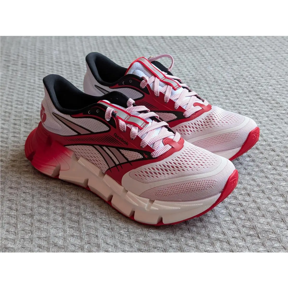 Reebok Floatzig 2 Shoes Womens Size 8 White Red Zigtech Running American Heart