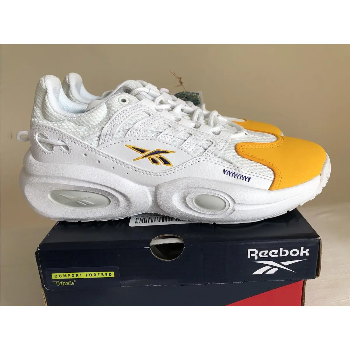Reebok Solution Mid White Collegiate Gold HP4385 Men’s Size 6 Basketball