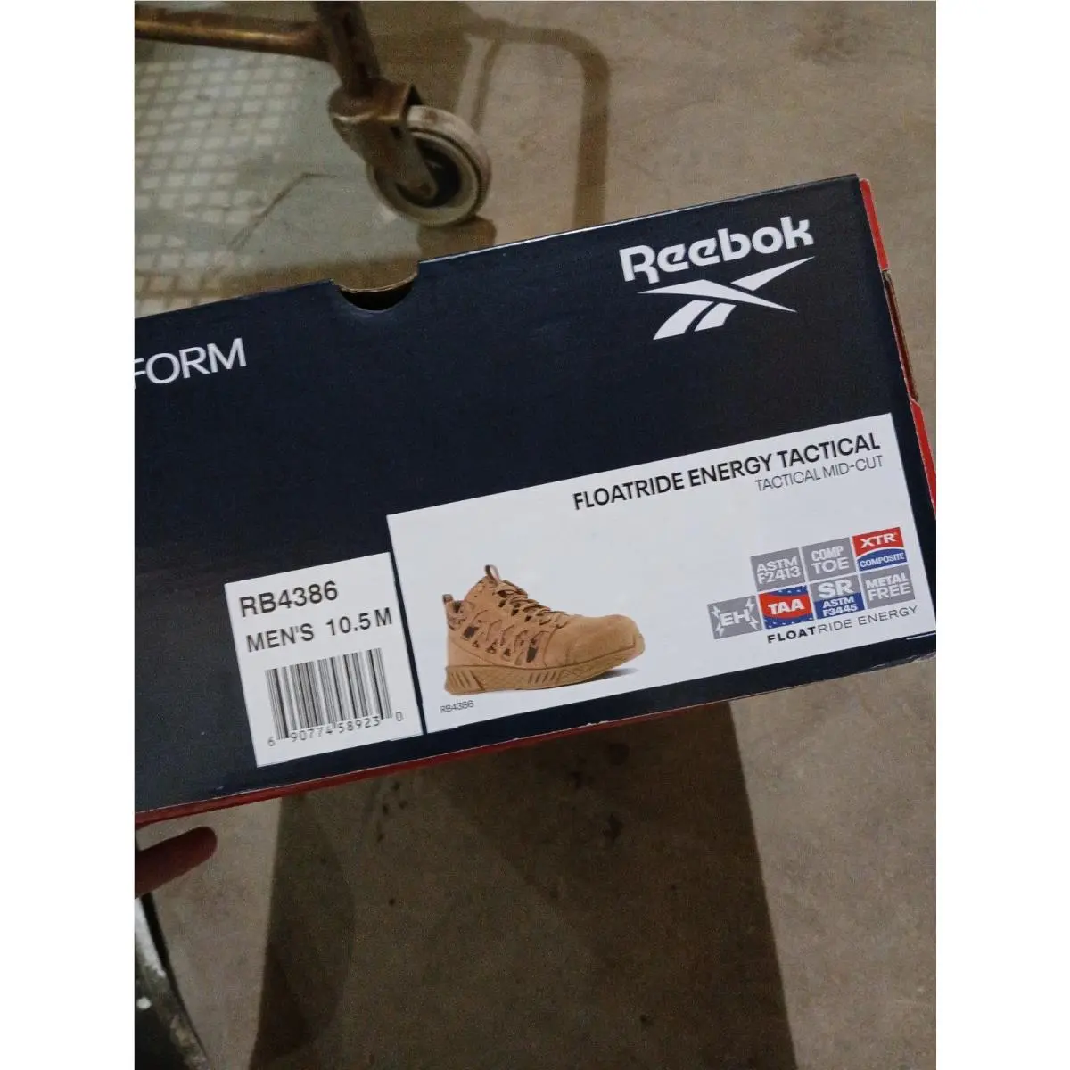 Reebok shoes - Chesnut 8