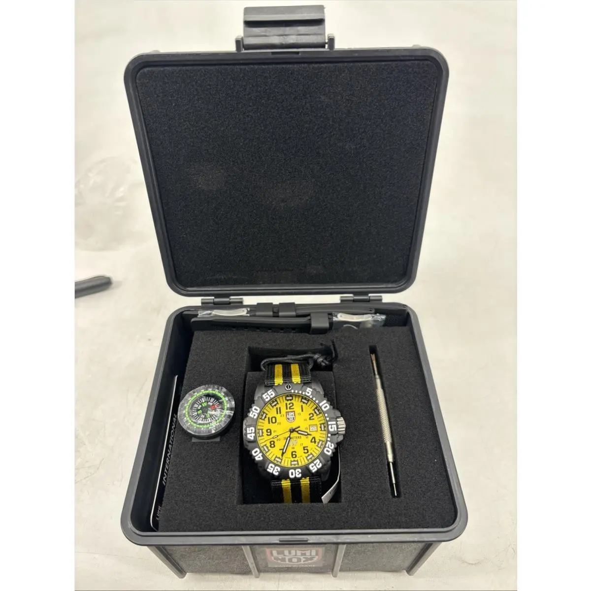 XS.3050/3950.UVP.SET Navy Seal Scott Cassell Limited Edition Carbonox by Luminox
