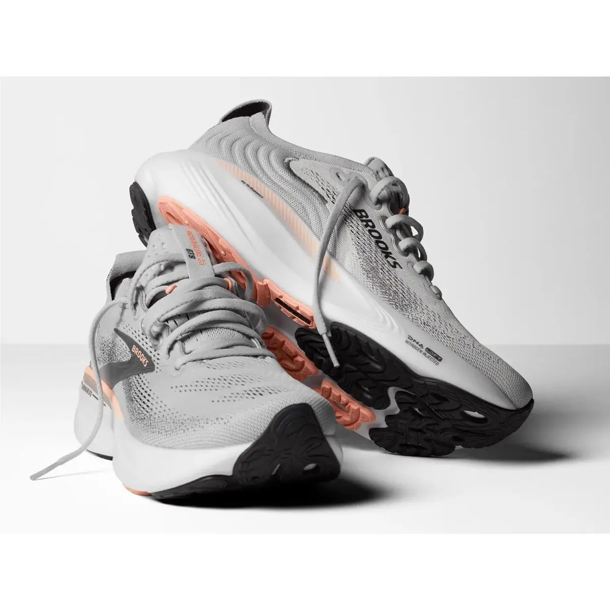 Brooks shoes - Black/Pink 23