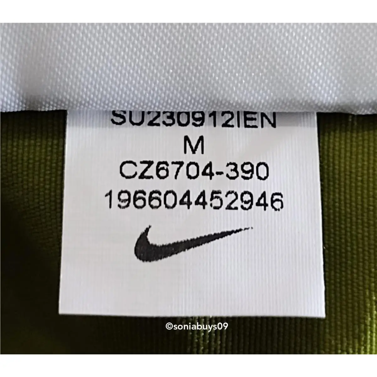 Nike clothing - Green 17