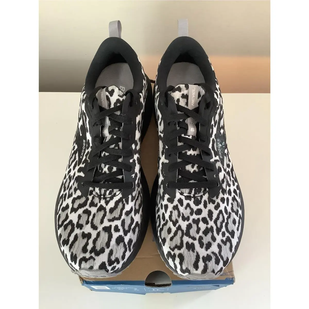 Brooks shoes - Brooks Revel - Revel - Black 2