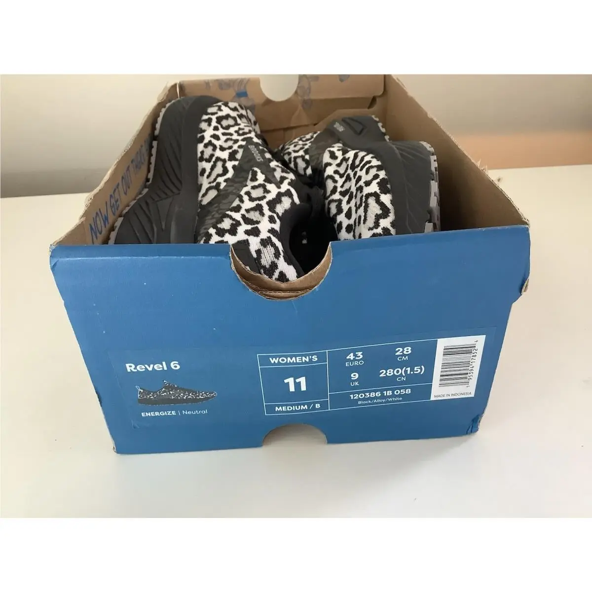 Brooks shoes - Brooks Revel - Revel - Black 4
