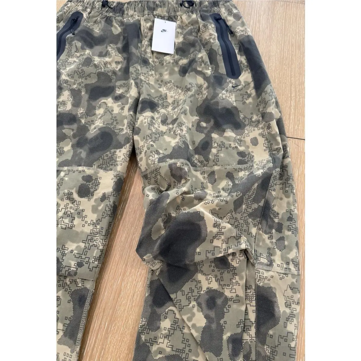 Nike clothing - Nike Tech Dri-FIT Woven Pants - HV0972-210 - Green, Manufacturer: Neutral Olive/Black 1