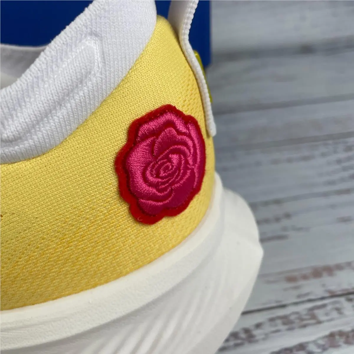 Brooks shoes - Yellow 1