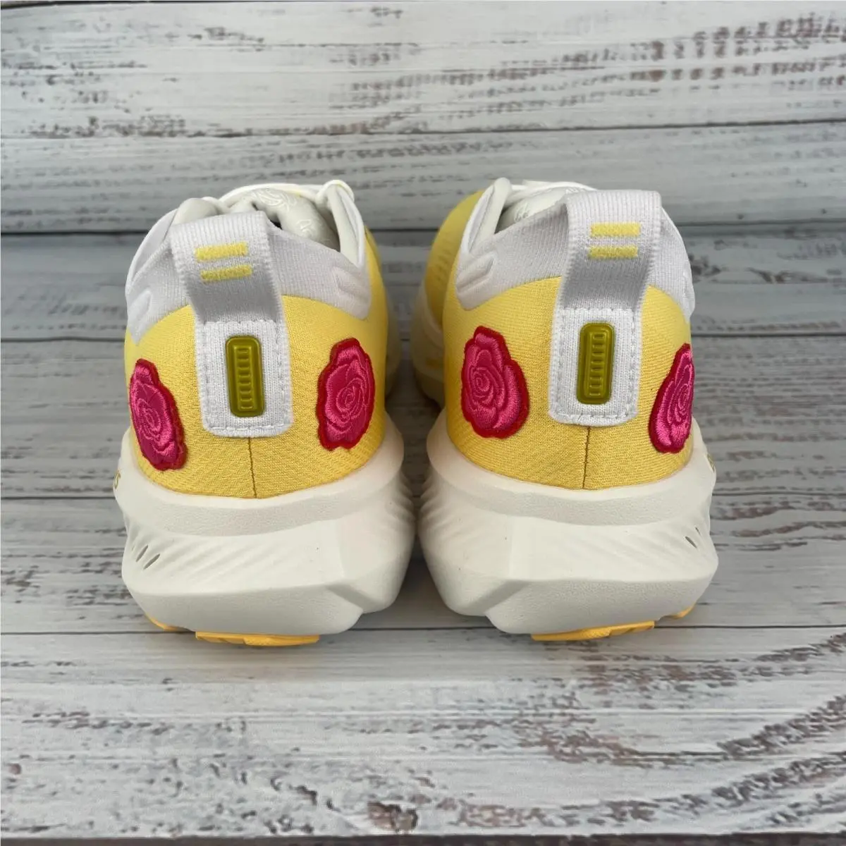 Brooks shoes - Yellow 6