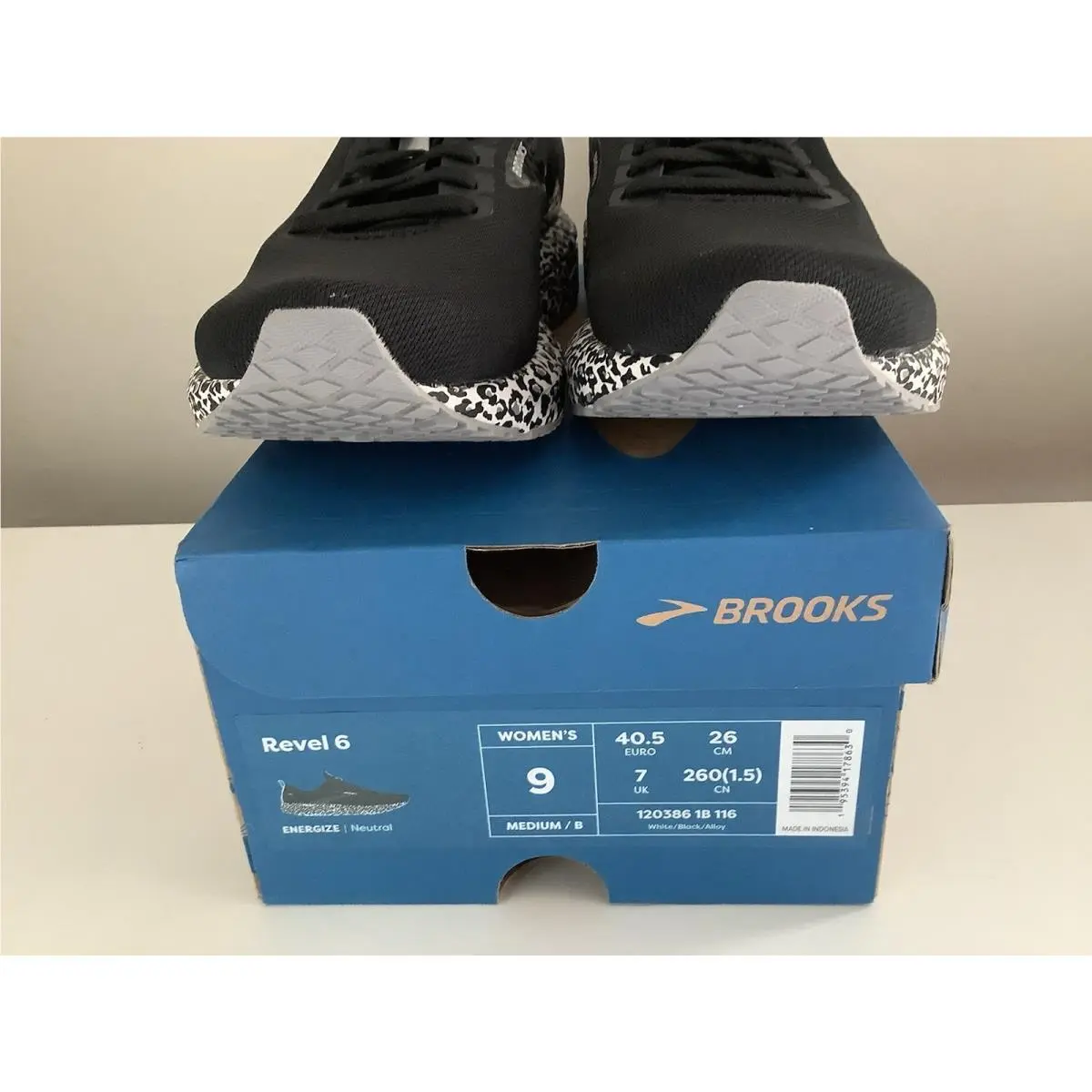 Brooks shoes - Brooks Revel - Revel - Black 4