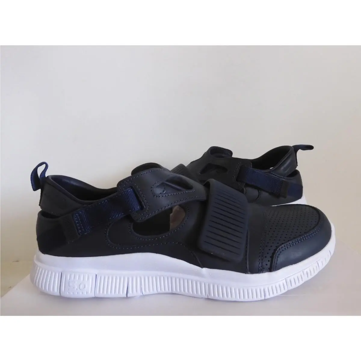 Nike shoes - Nike Free Huarache - Free Huarache - 801759-413 - Blue 0
