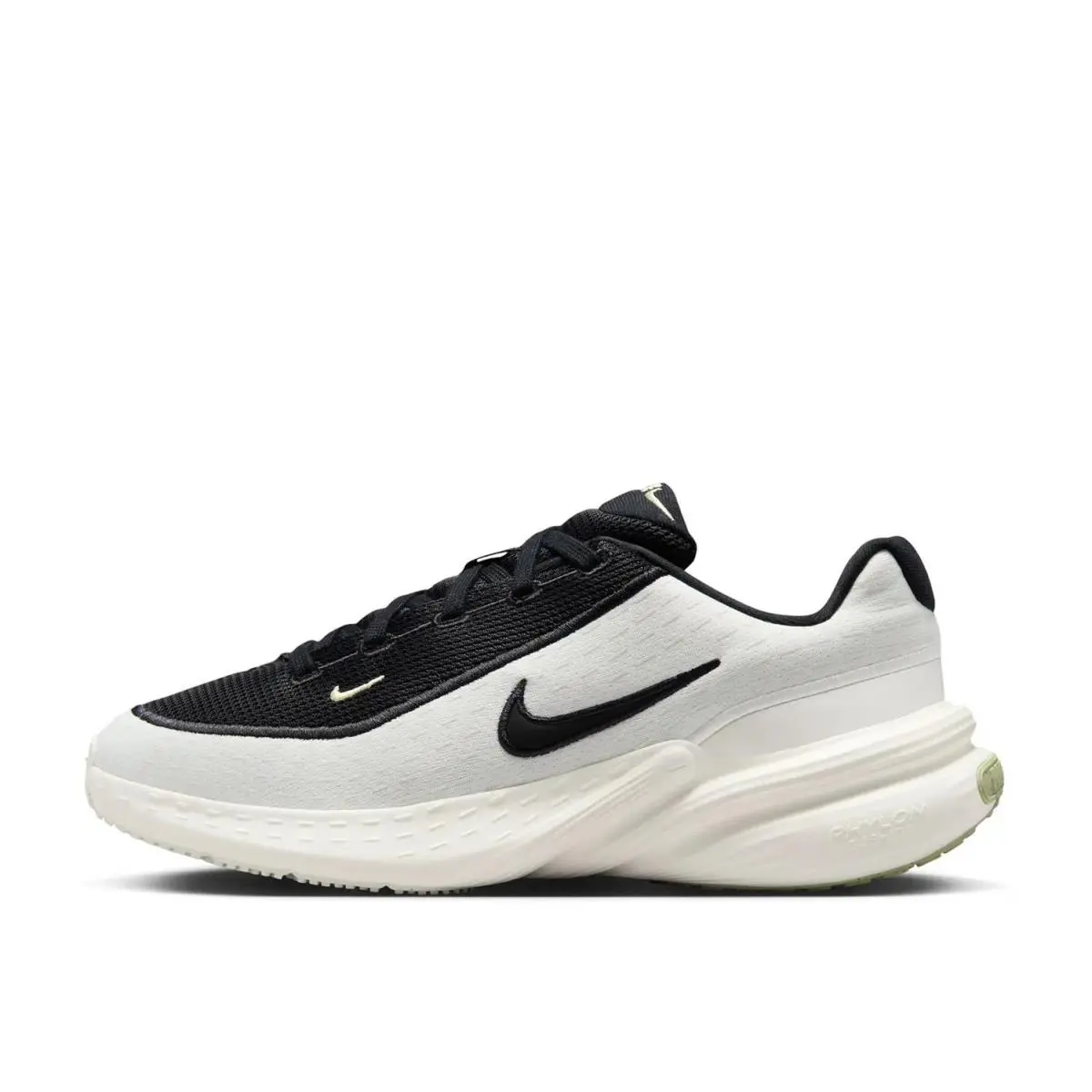 Nike shoes - White/Black 4