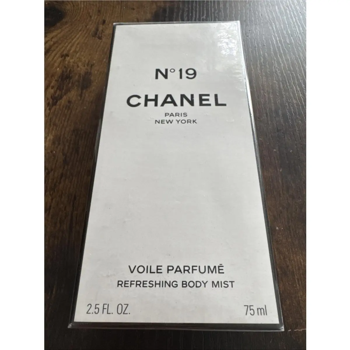 Chanel No 19 Voile Parfume Refreshing Body Mist 75 ml/2.5 oz