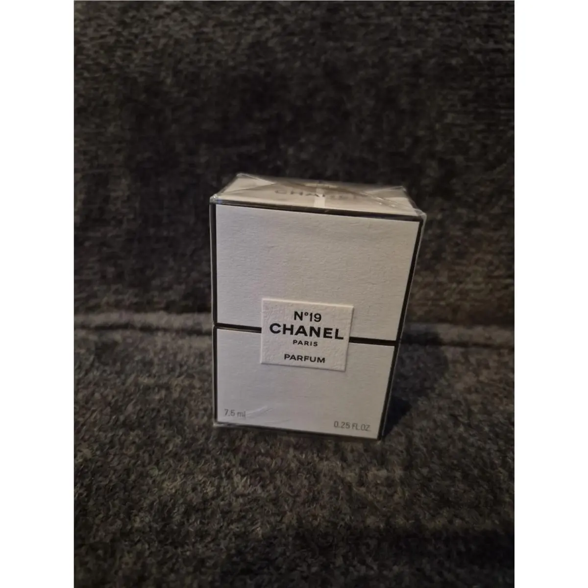 Chanel No 19 .25 Fl Oz 7.5ml Pure Parfum