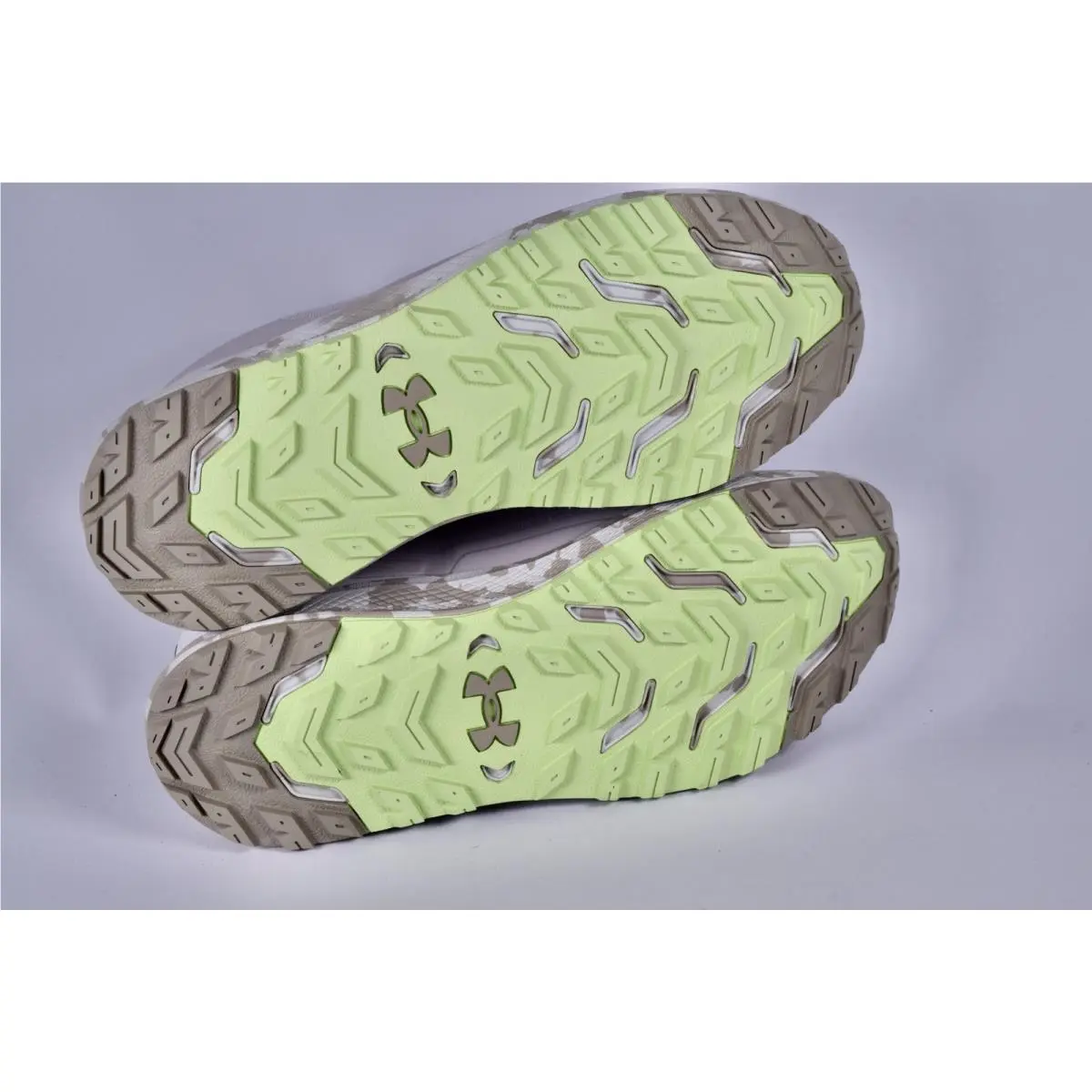 Under Armour shoes - Under Armour Charged Bandit 3 - 3028405-102 - Gray 8