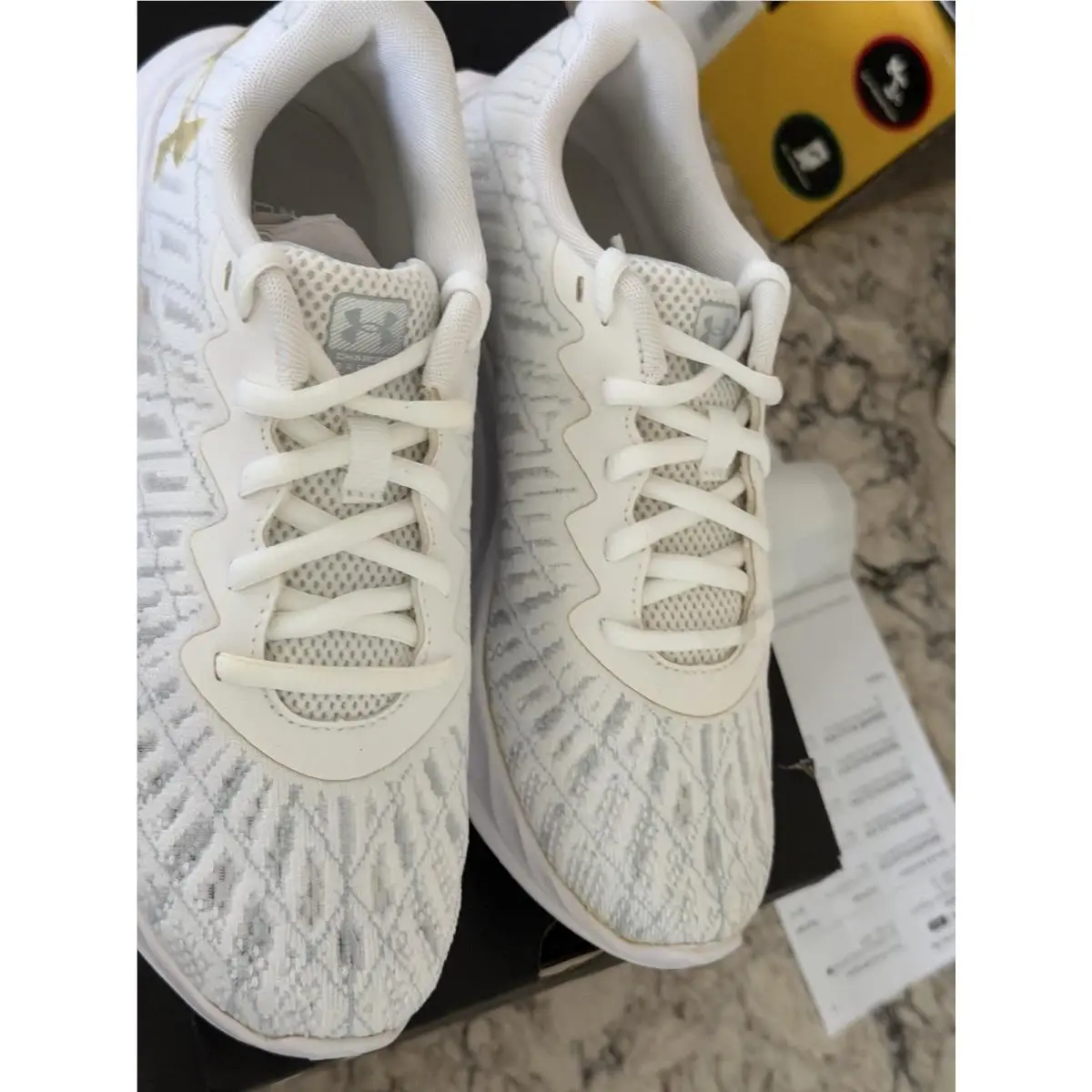 Under Armour Size 5 Woman White Sneaker Inbox Msrp90.00