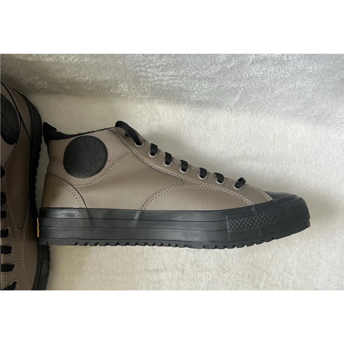 Converse shoes - Brown (UPC: 194435777559) 2