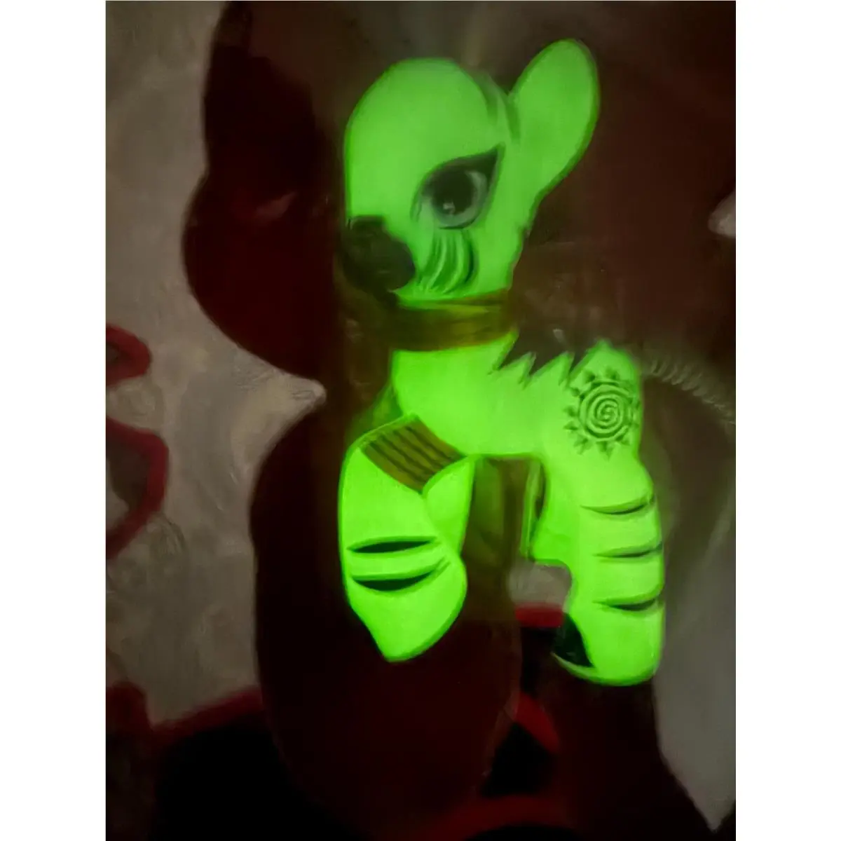 2012 Toys R US Exclusive Zecora Glow in The Dark My Little Pony Hasbro