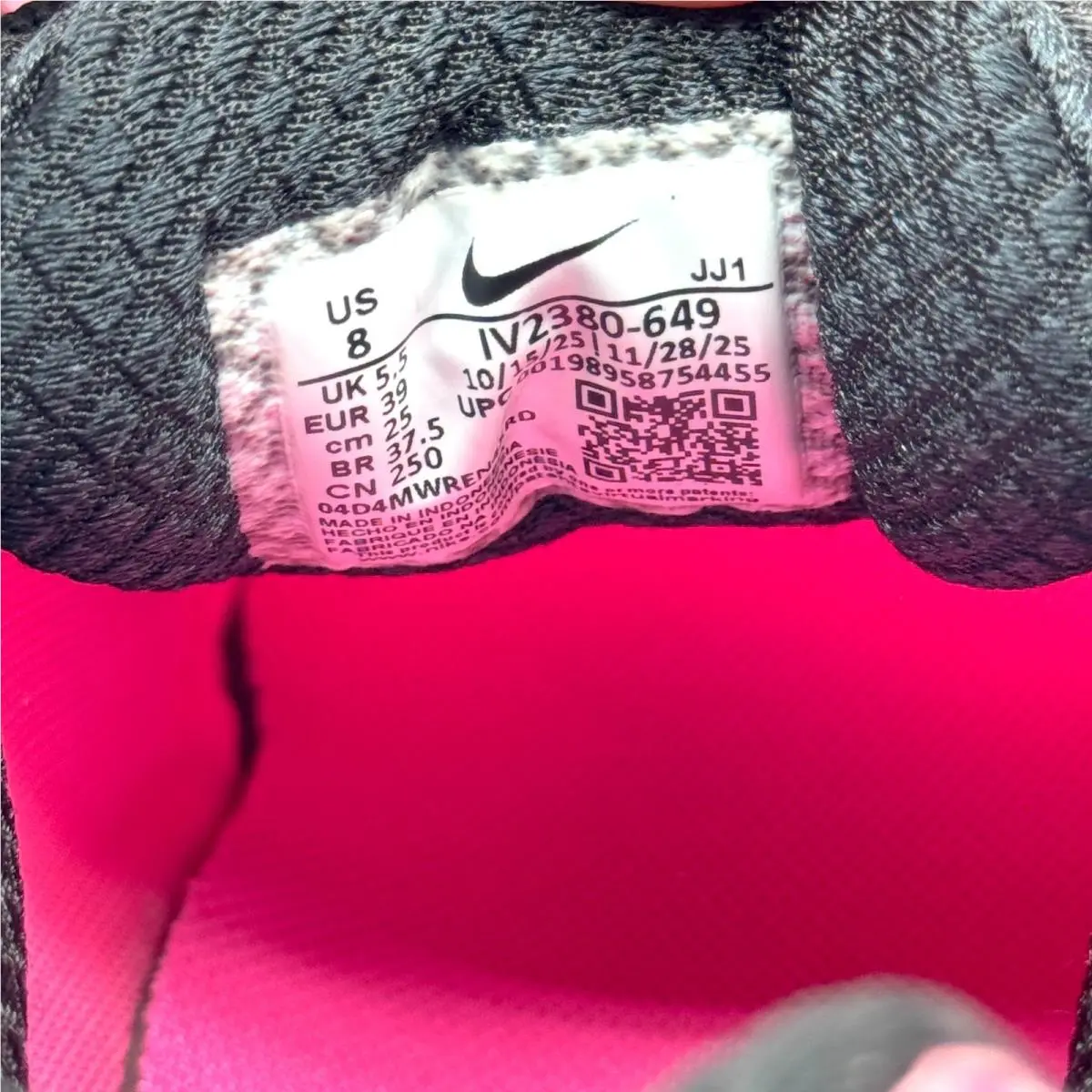 Nike shoes - Nike Vomero 5 - Vomero - IV2380-649 - Pink (UPC: 198958754455) 3