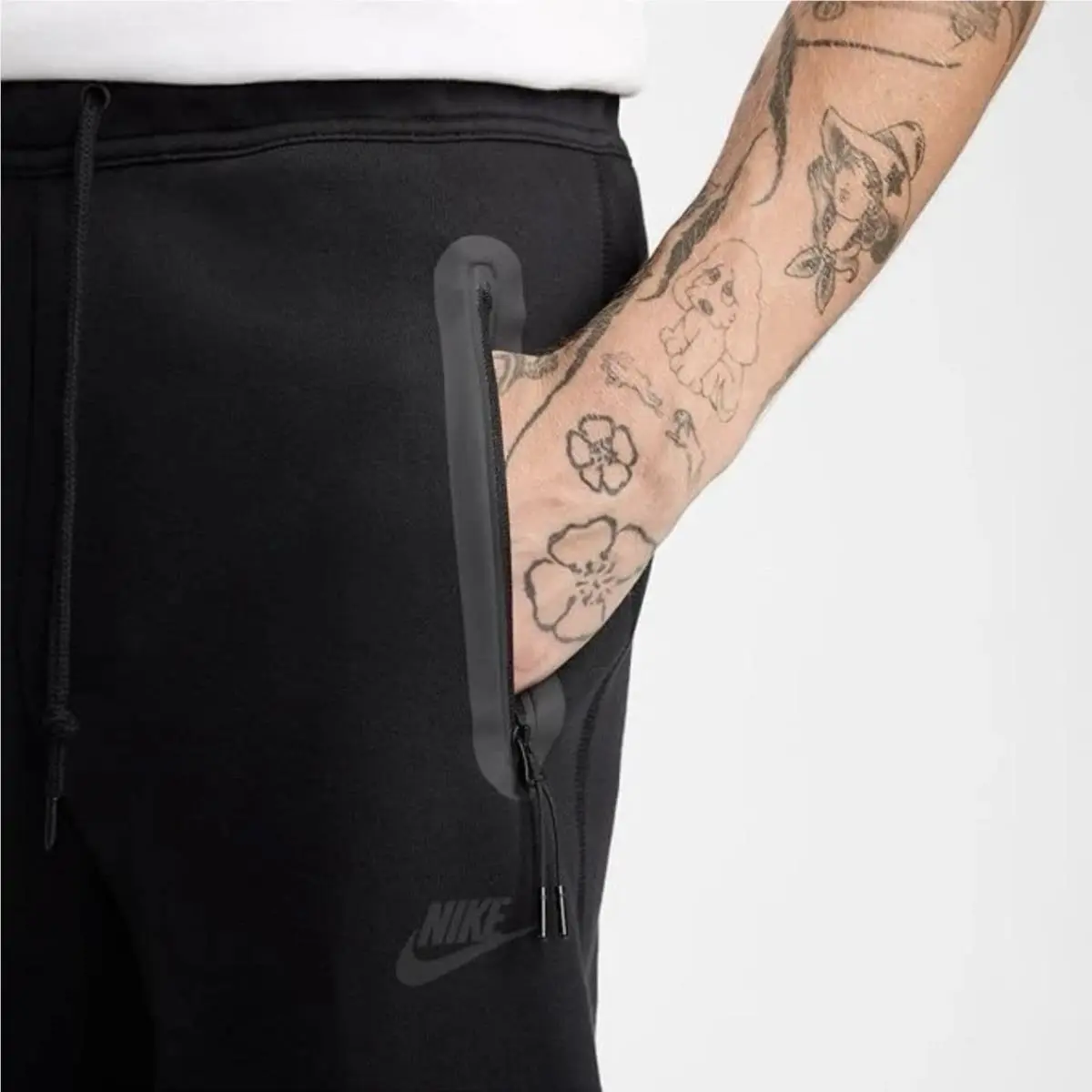 Nike clothing - Nike NSW Tech - NSW Tech - HJ6533010 - Black 2