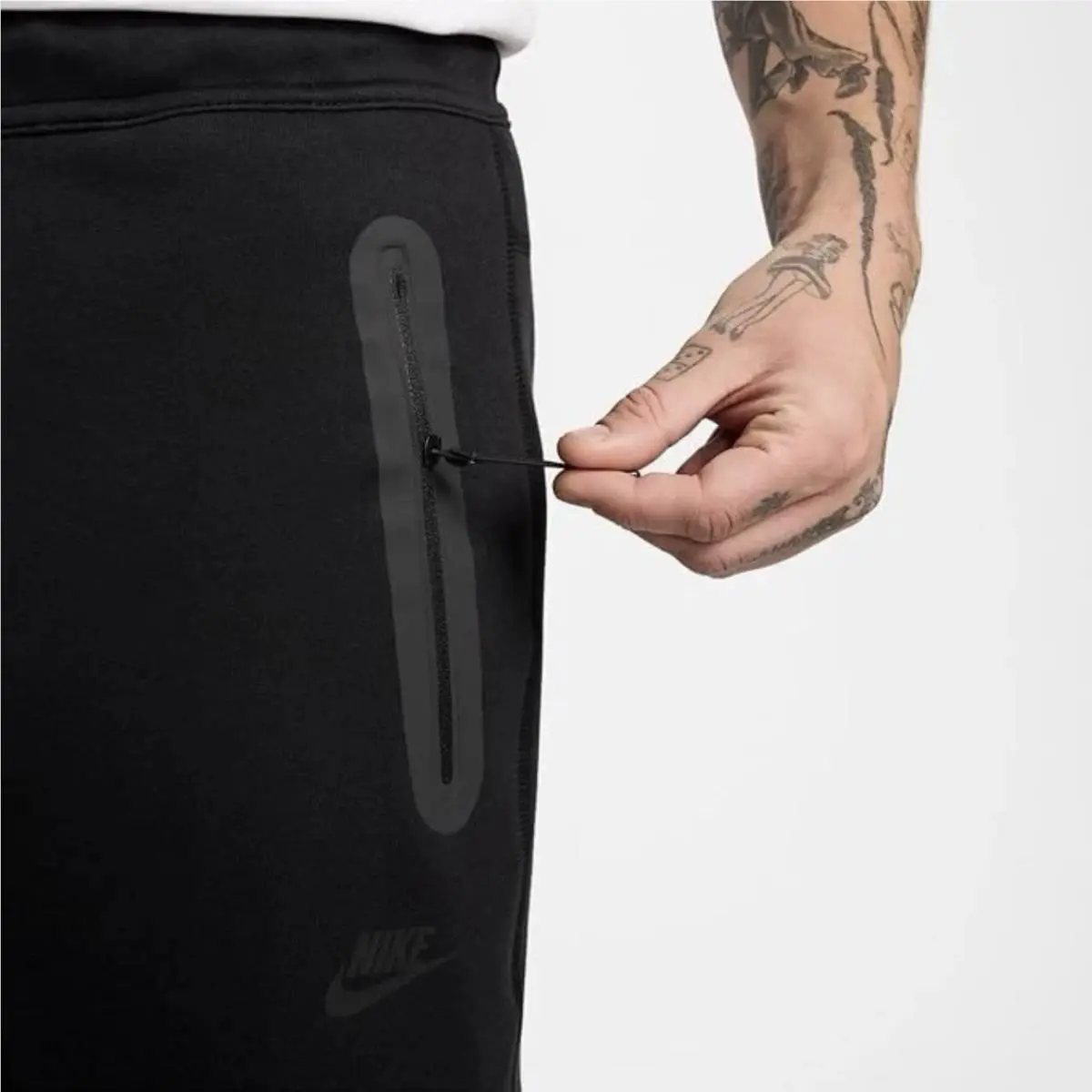 Nike clothing - Nike NSW Tech - NSW Tech - HJ6533010 - Black 3