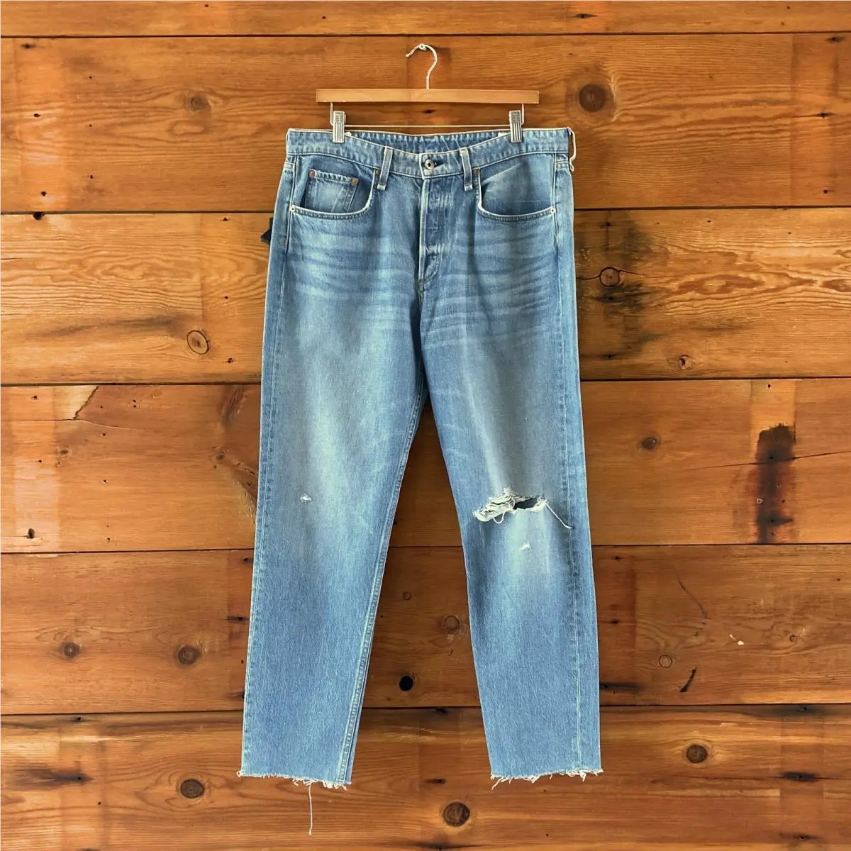 Rag Bone Light Mid Rise Boyfriend Jones w/ Holes Jeans - Sz 31 - - 0417DL