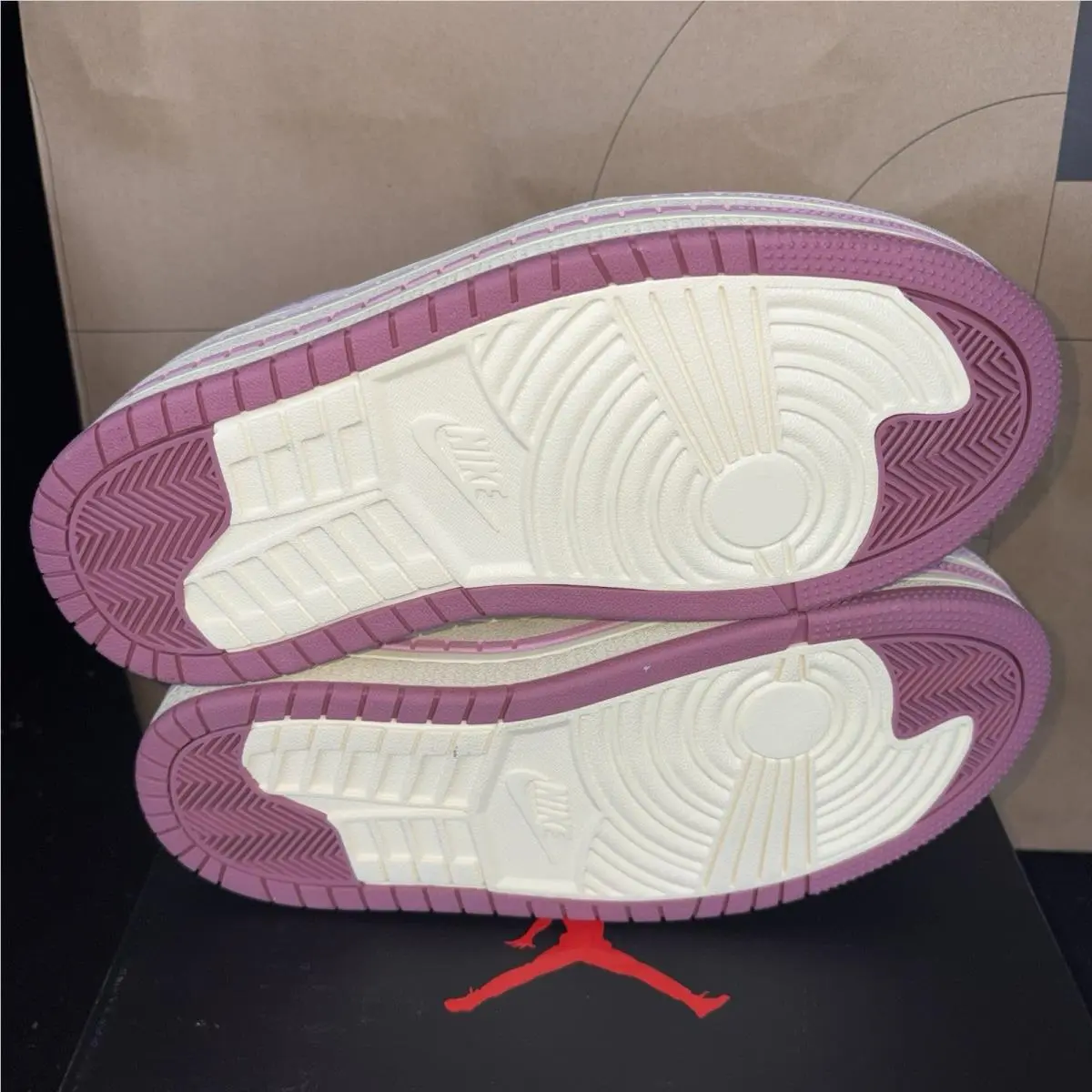 Nike shoes - Air Jordan 1 - Air - HV8288-101 - Pale Ivory/Iced Carmine-Muslin 4