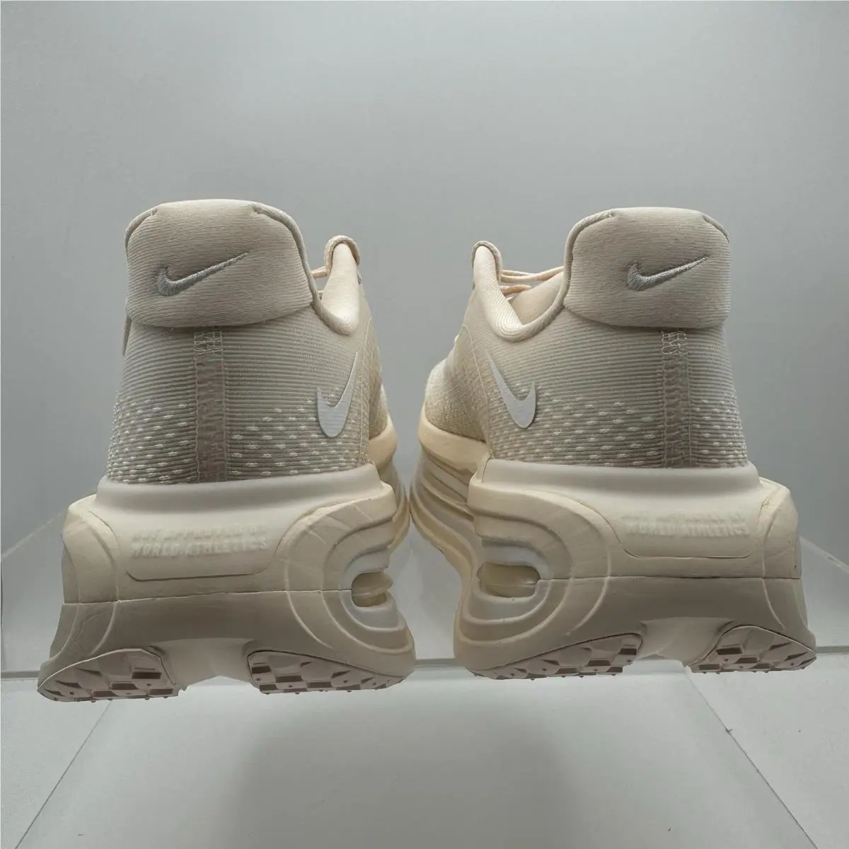 Nike shoes - Nike Vomero Premium - Vomero Premium - IQ8102 100 - Ivory 4