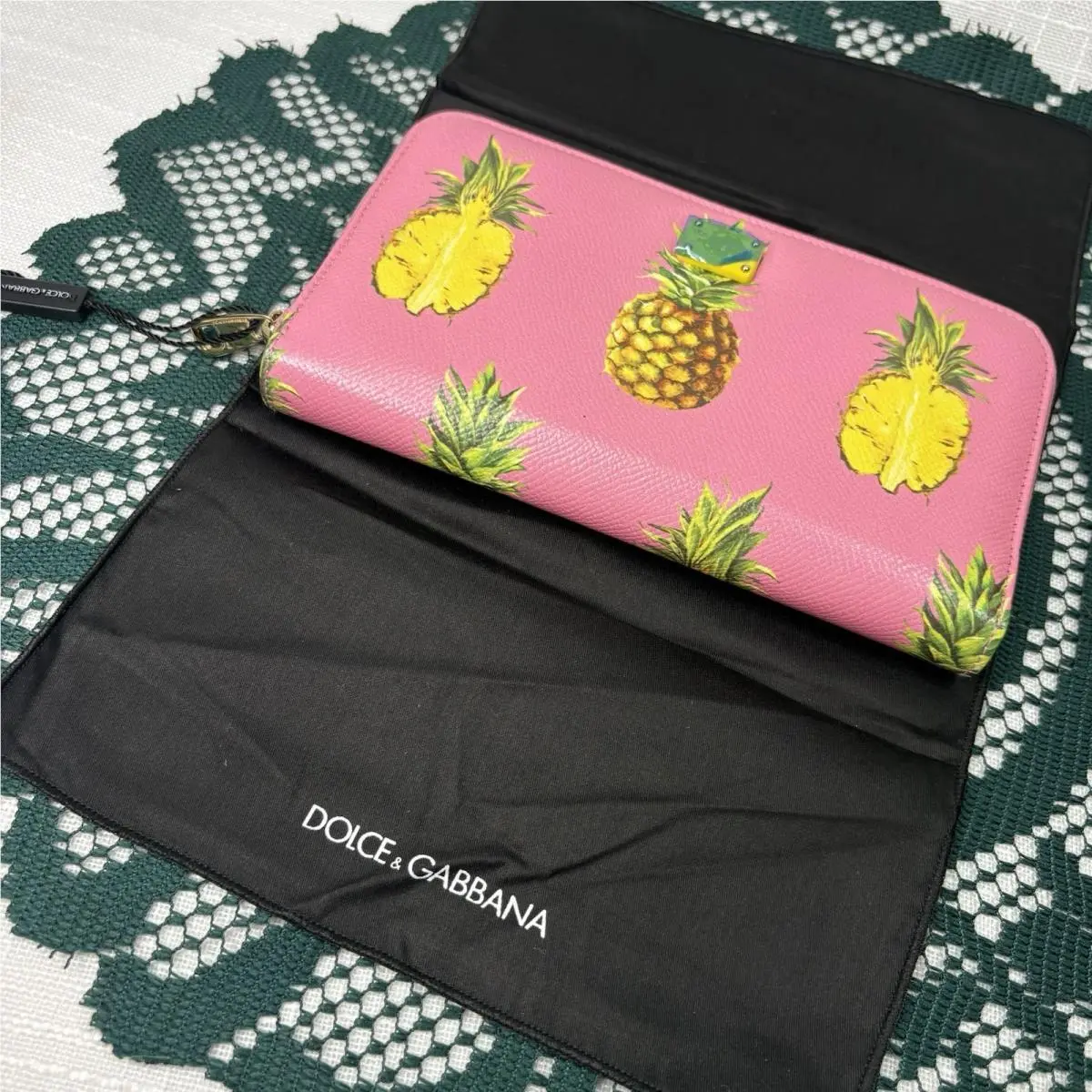 Dolce Gabbana Pineapple Pink Leather Zip Around Continental Wallet Coa Card