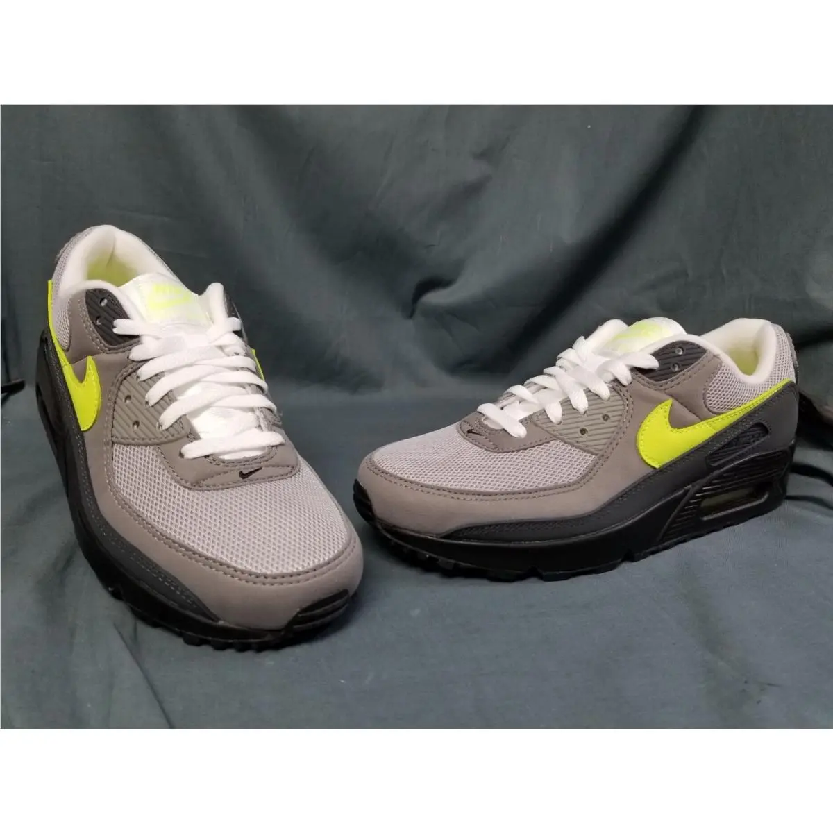 Nike Air Max 90 Neon Sneakers IQ0289 010 Mens Size 8.5