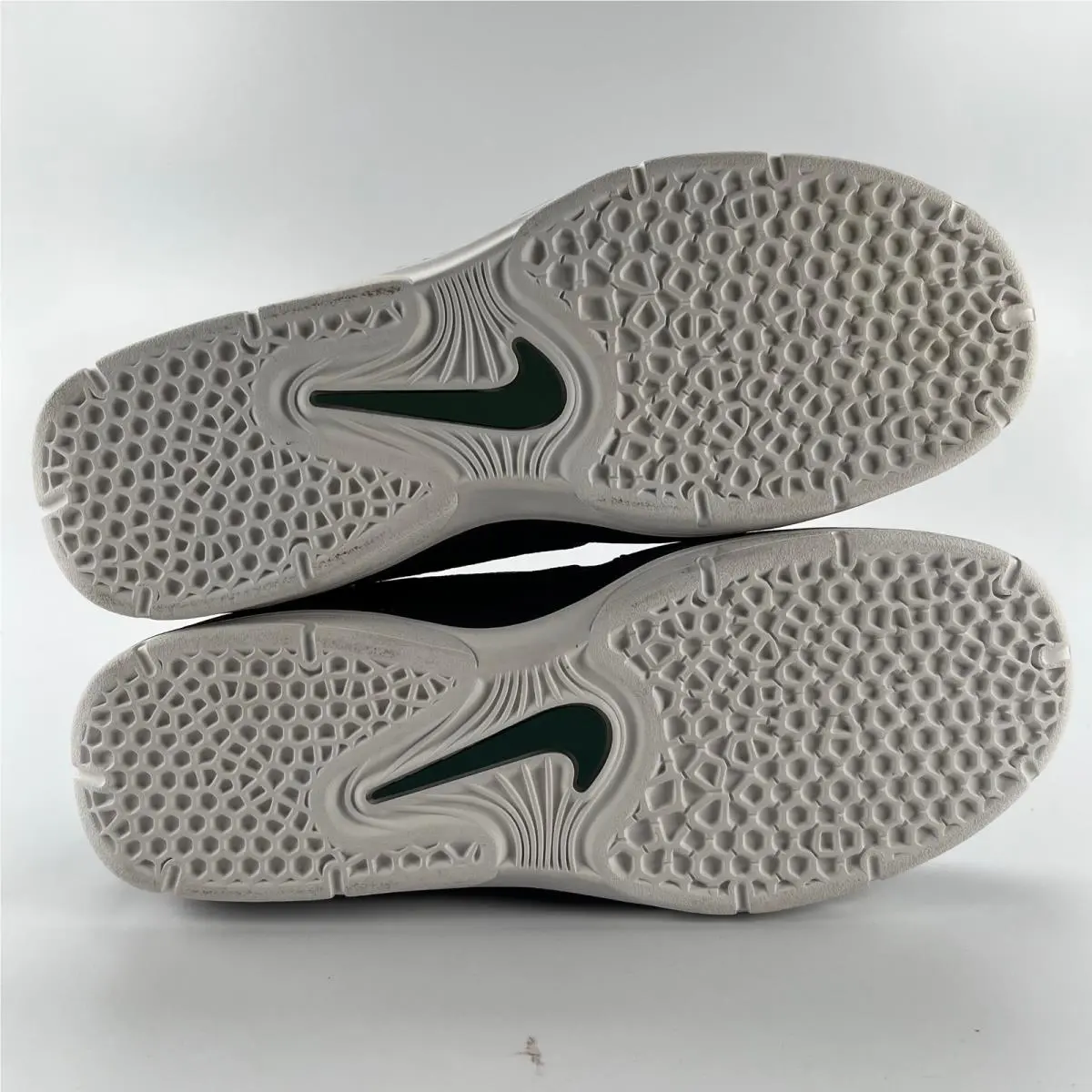 Nike shoes - Nike SB Vertebrae - Vertebrae - FD4691-003 - Black 4