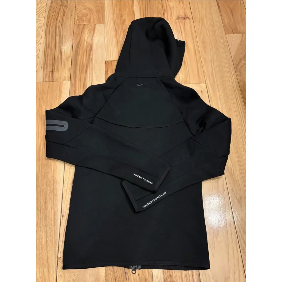 Nike clothing - Black / White (UPC: 198485271944) 1